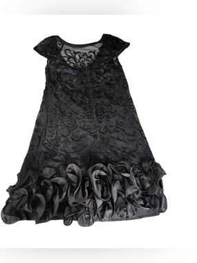 guess floral lace trumpet dress Guess Floral Lace Trumpet Dress In Black Multi
